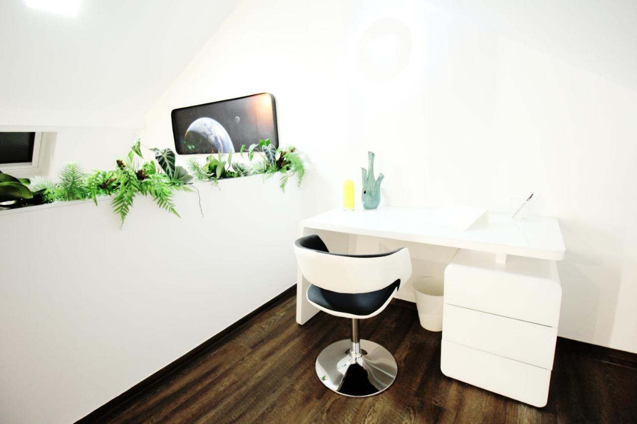 Secret Hideaways Space Loft Wohndesign Auf 2 Etagen L 450M Bis Uni ドゥイスブルグ エクステリア 写真