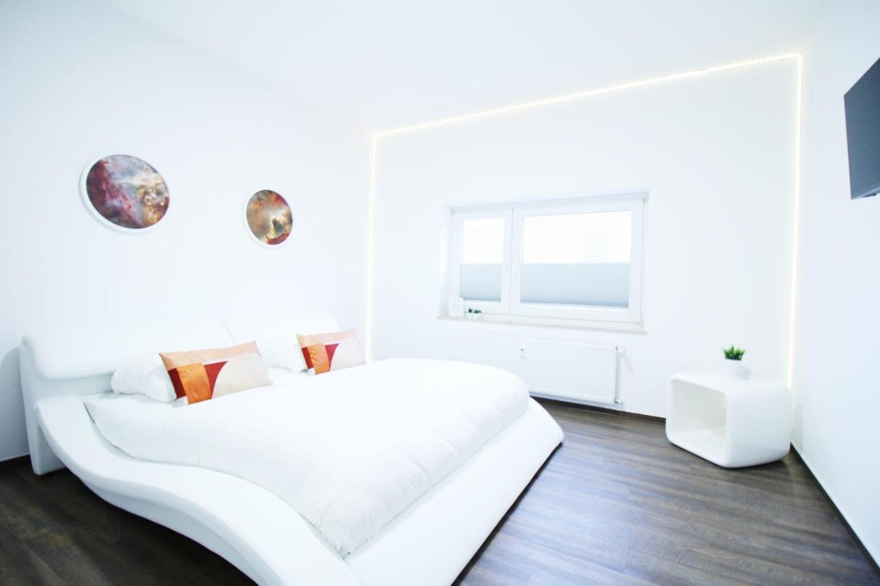Secret Hideaways Space Loft Wohndesign Auf 2 Etagen L 450M Bis Uni ドゥイスブルグ エクステリア 写真