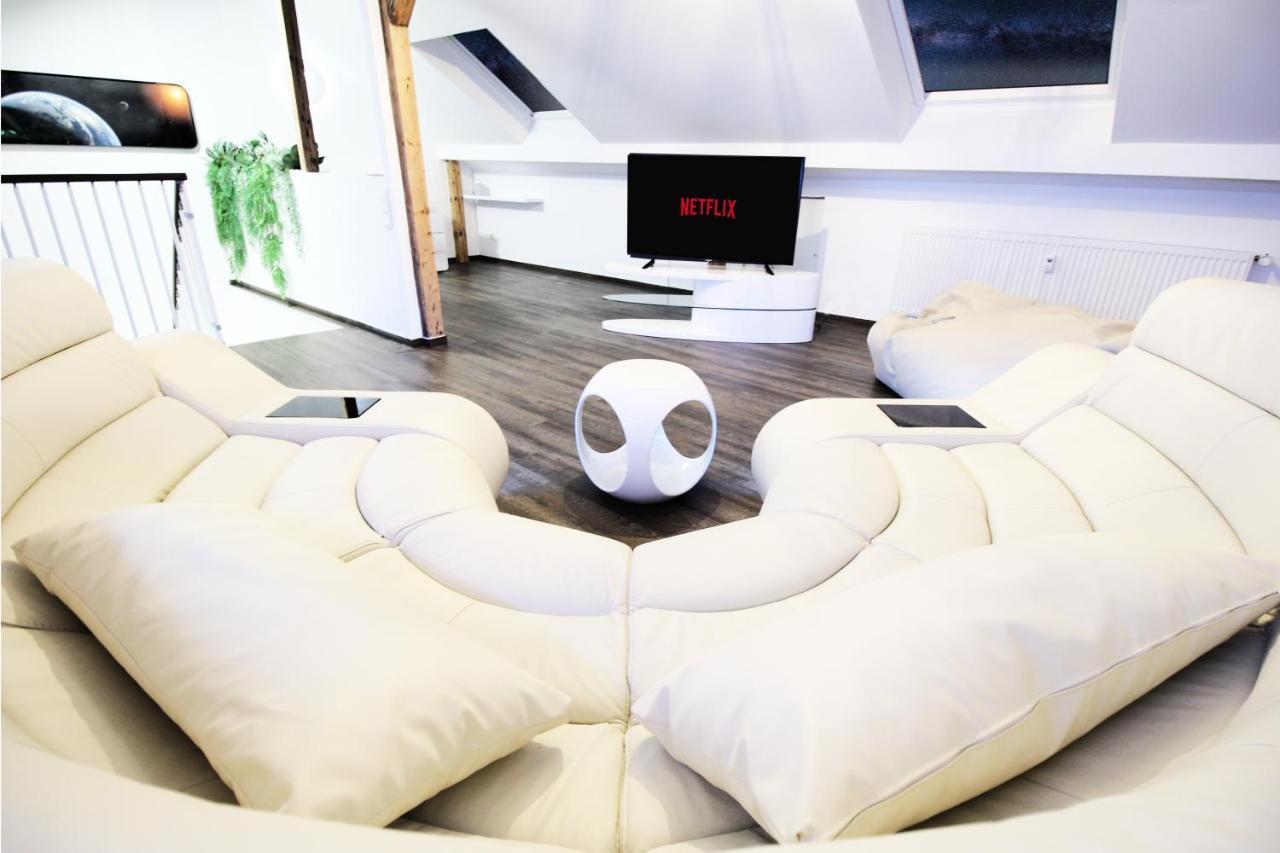 Secret Hideaways Space Loft Wohndesign Auf 2 Etagen L 450M Bis Uni ドゥイスブルグ エクステリア 写真