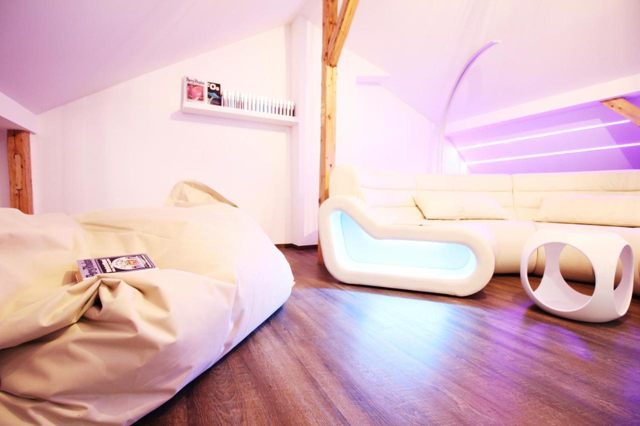 Secret Hideaways Space Loft Wohndesign Auf 2 Etagen L 450M Bis Uni ドゥイスブルグ エクステリア 写真