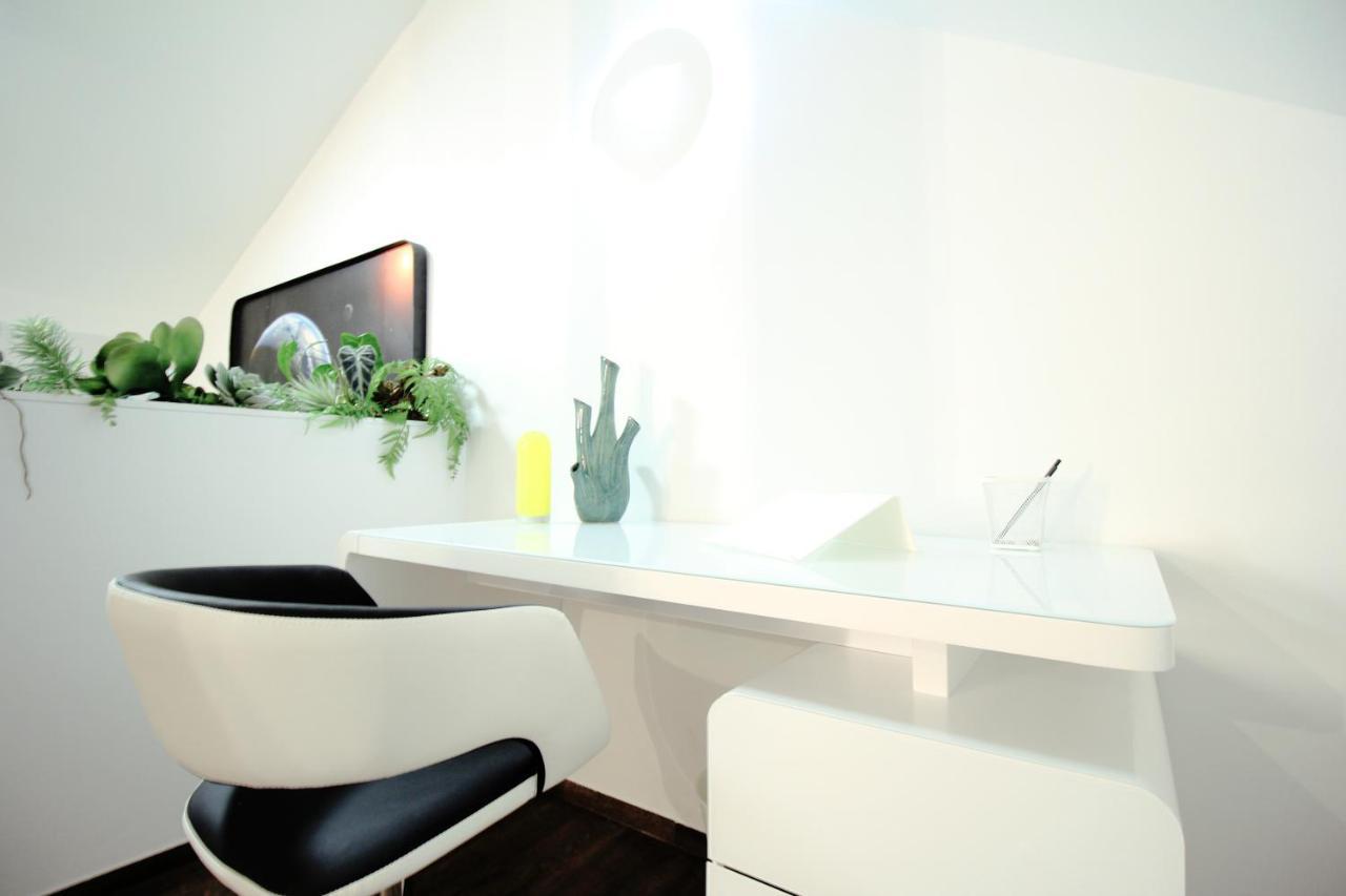 Secret Hideaways Space Loft Wohndesign Auf 2 Etagen L 450M Bis Uni ドゥイスブルグ エクステリア 写真